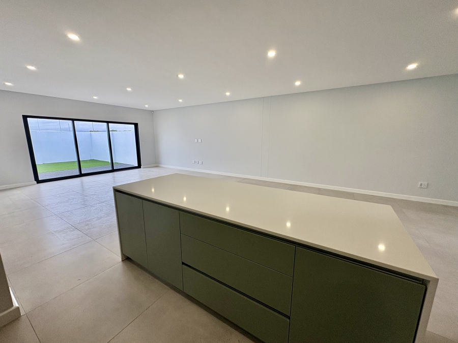 4 Bedroom Property for Sale in Sandown Western Cape